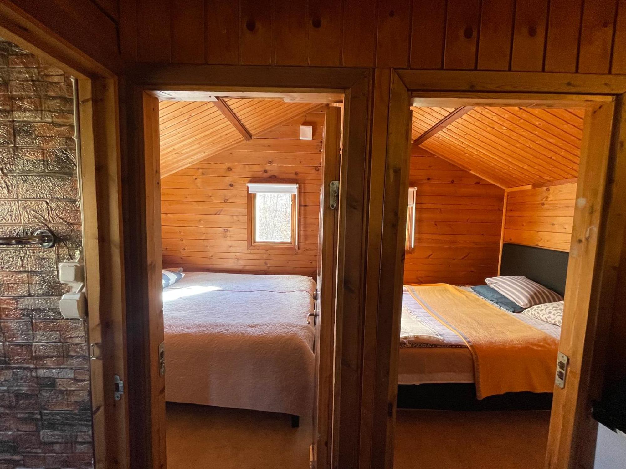 Three Rooms Stuga I Stugby Near National Park Undenäs 外观 照片